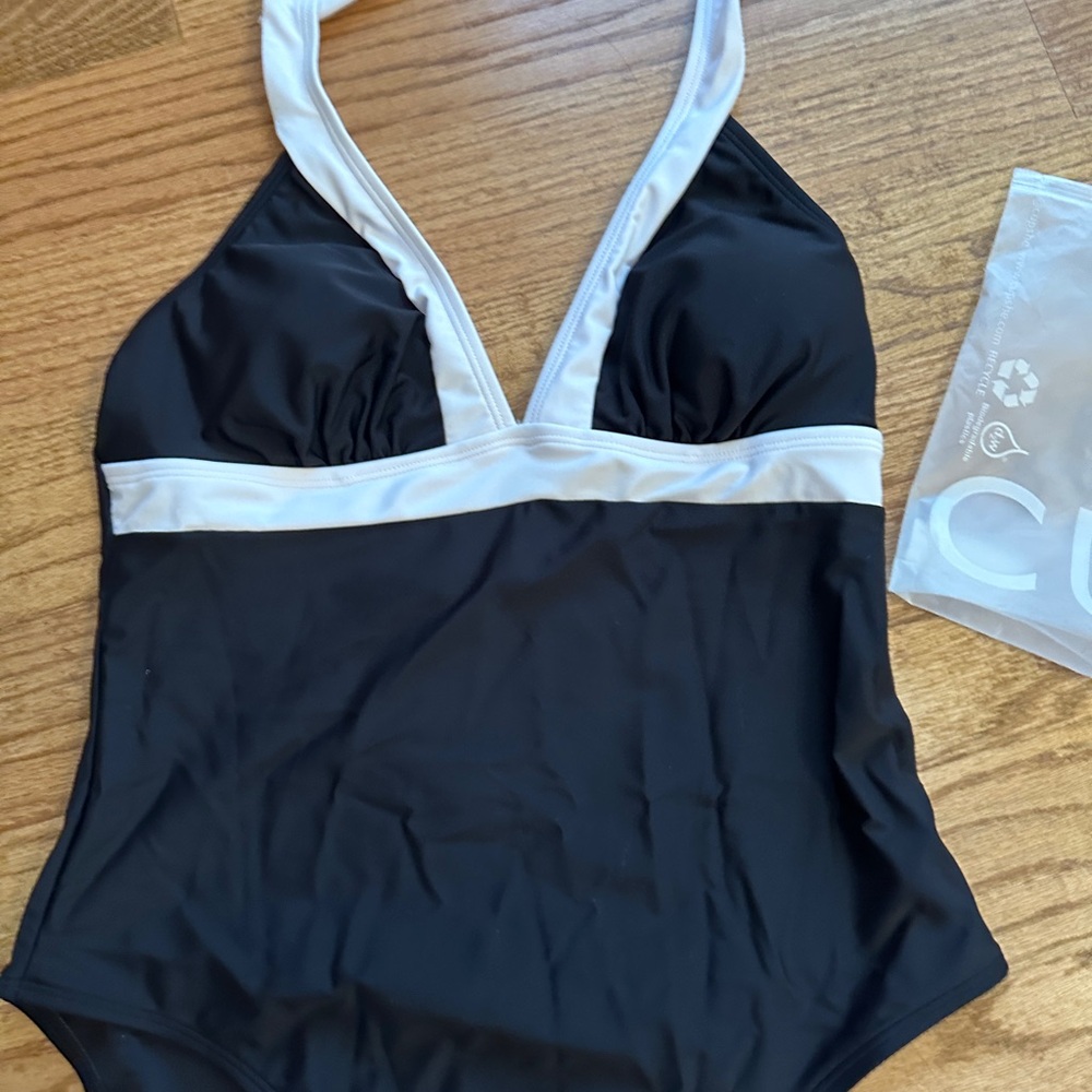 Cupshe nwt size m 12$ - Picture 6 of 7